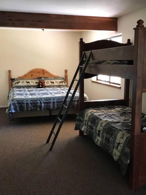 Yosemite Haven @ Pine Mountain Lake. Dog Friendly! غروفلاند المظهر الخارجي الصورة